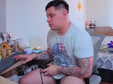 Stripchat Live Sex Cam of ryden_01